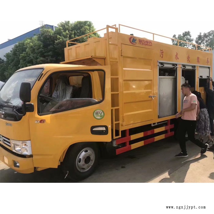 真空吸污车 多利卡吸污车 多功能吸污车